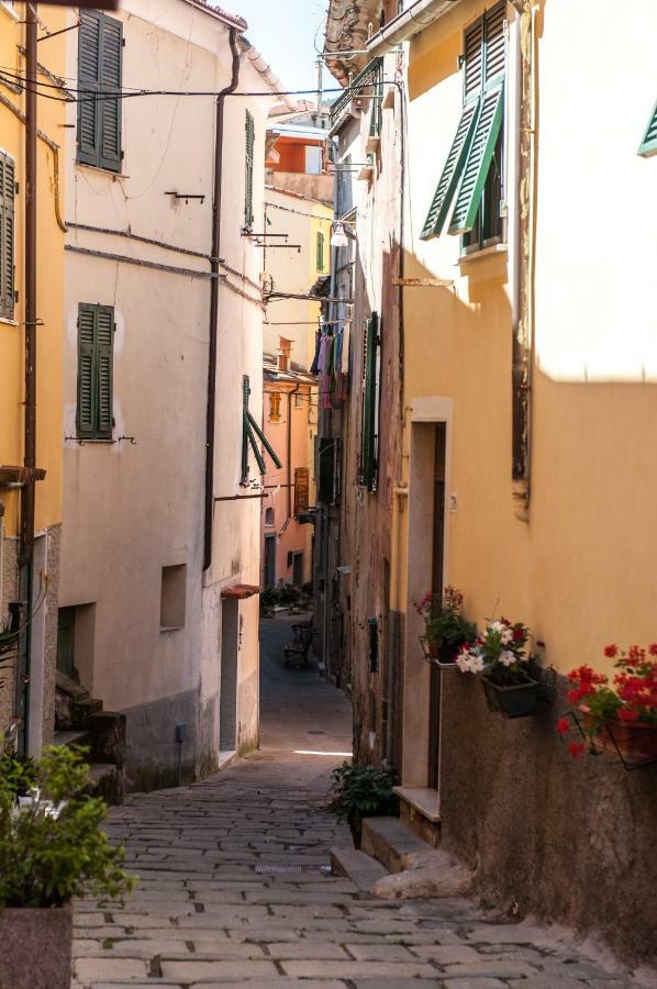 Ferienwohnung Monolocale Marola La Spezia Exterior foto
